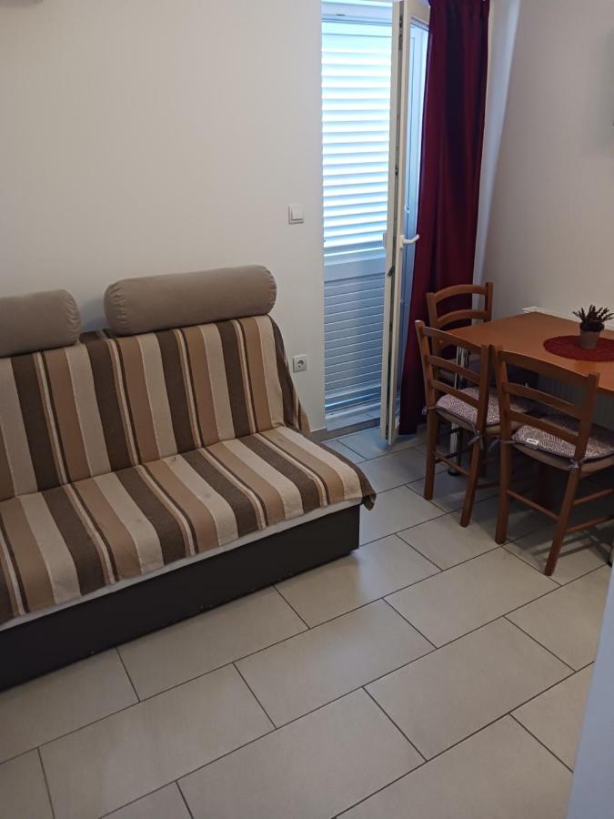 Primošten Apartmani Petra المظهر الخارجي الصورة